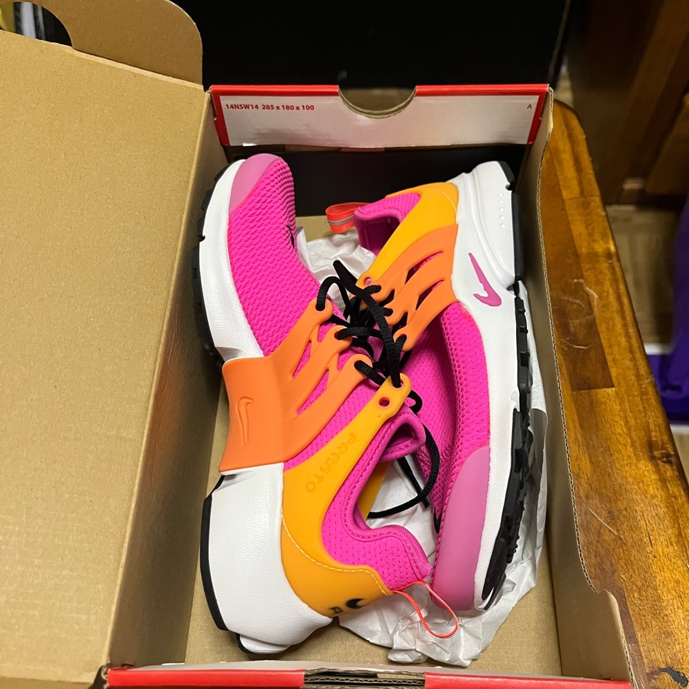 Brand new in box women’s prestos